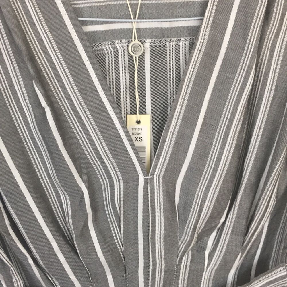 🅢🅐🅛🅔 Max Studio Striped Top - Picture 5 of 14